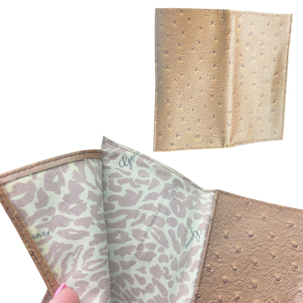 Guess 
Textured Women's Wallet